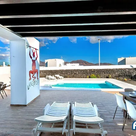 Modern & Bright With Separate Studio - El Guanche Βίλα *